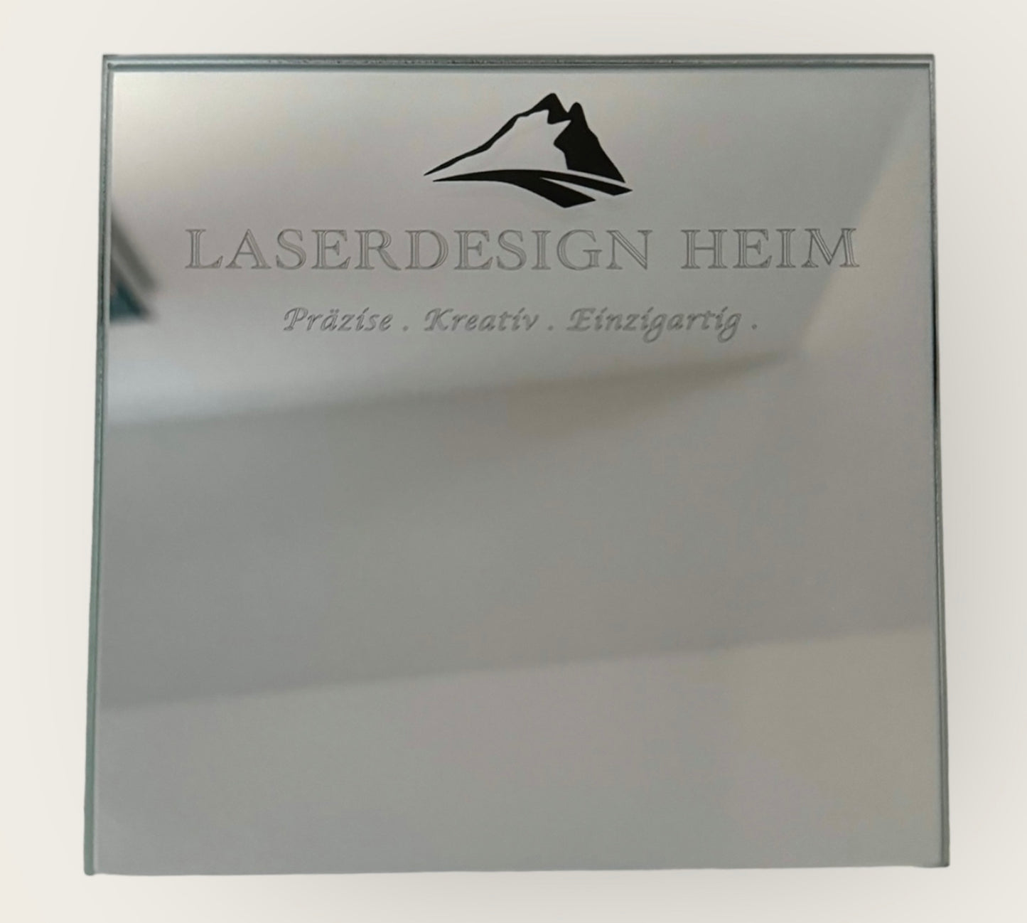 Spiegelfliese 15x15 cm – Text & Grafik Gravur personalisiert